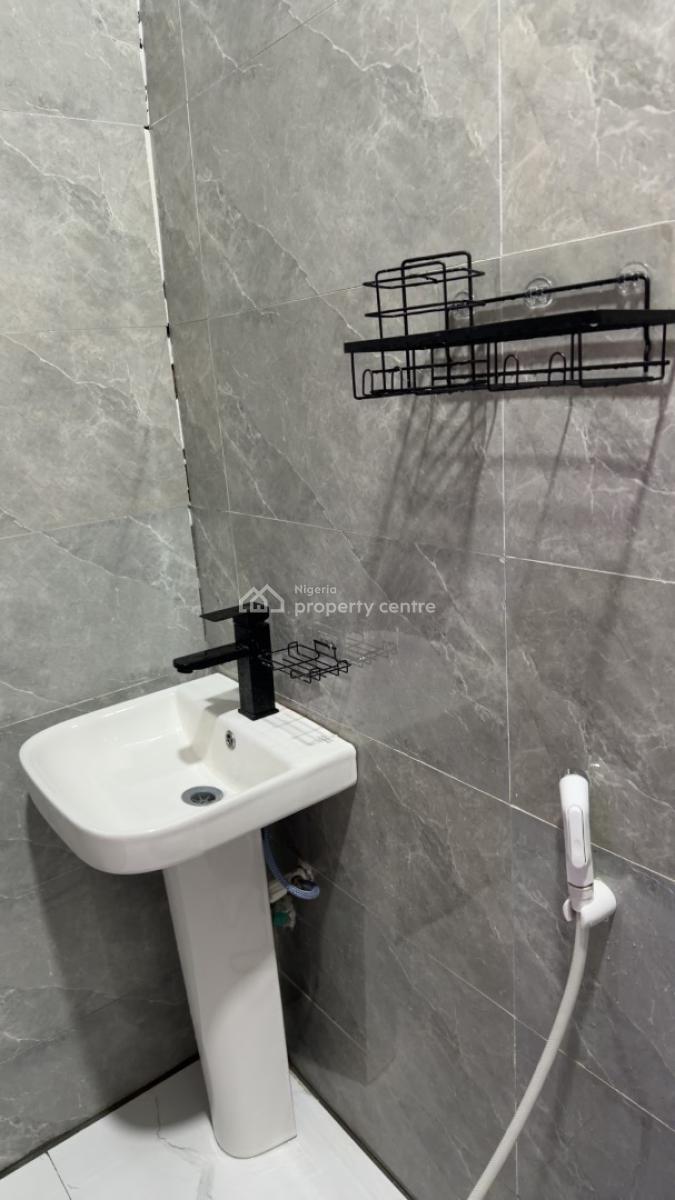3 Bedroom Flat, Dideolu Estate, Ogba, Ikeja, Lagos, Flat / Apartment Short Let