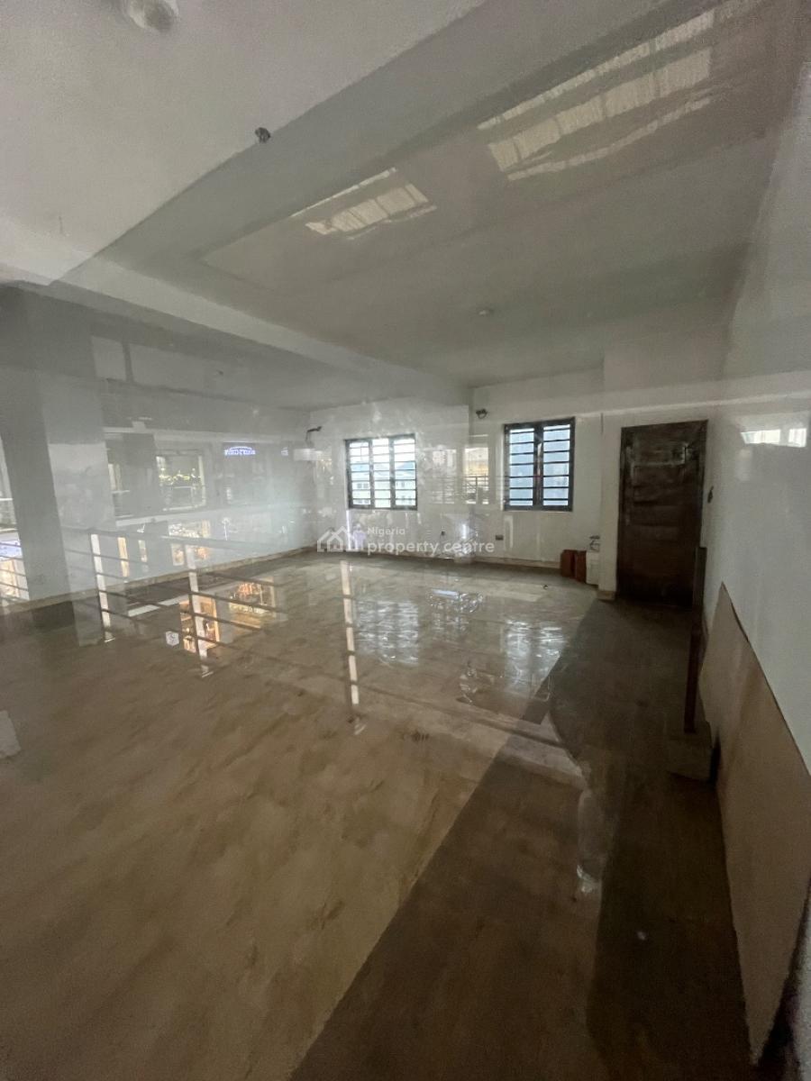 Big Shop Space with Large Display Close to The Expressway, Ikota, Lekki, Lagos, Plaza / Complex / Mall for Rent