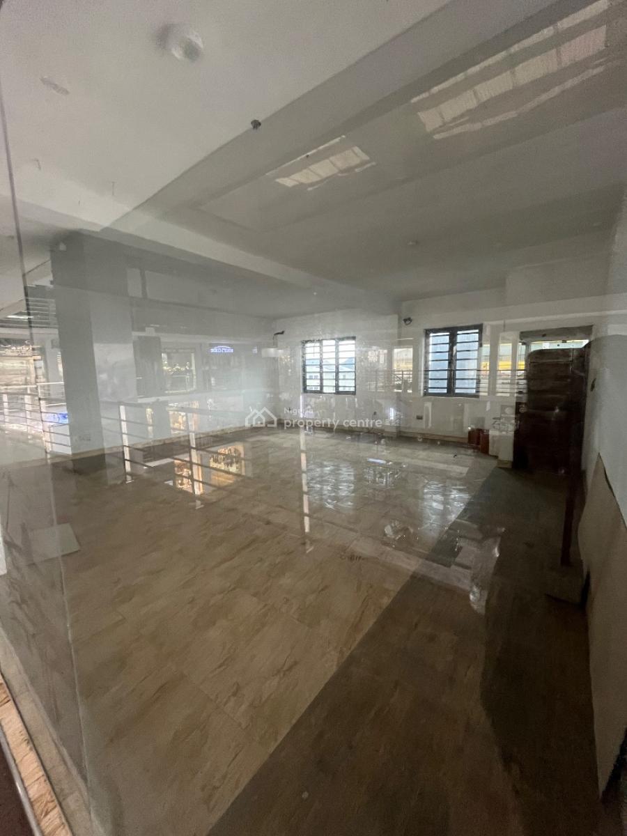 Big Shop Space with Large Display Close to The Expressway, Ikota, Lekki, Lagos, Plaza / Complex / Mall for Rent