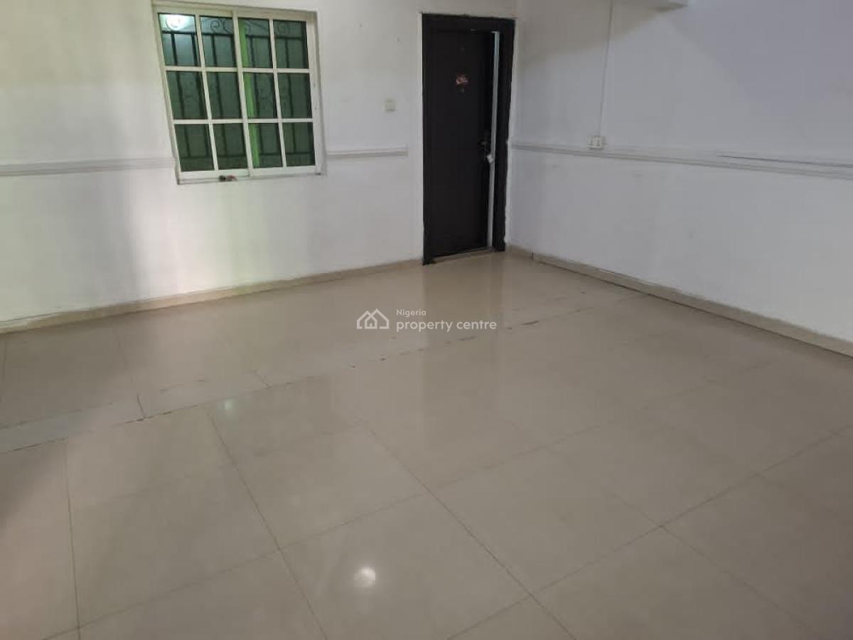 2 Bedroom Apartment Upstairs, Jakande  (lekki Concrete Road), Lekki, Lagos, Flat / Apartment for Rent