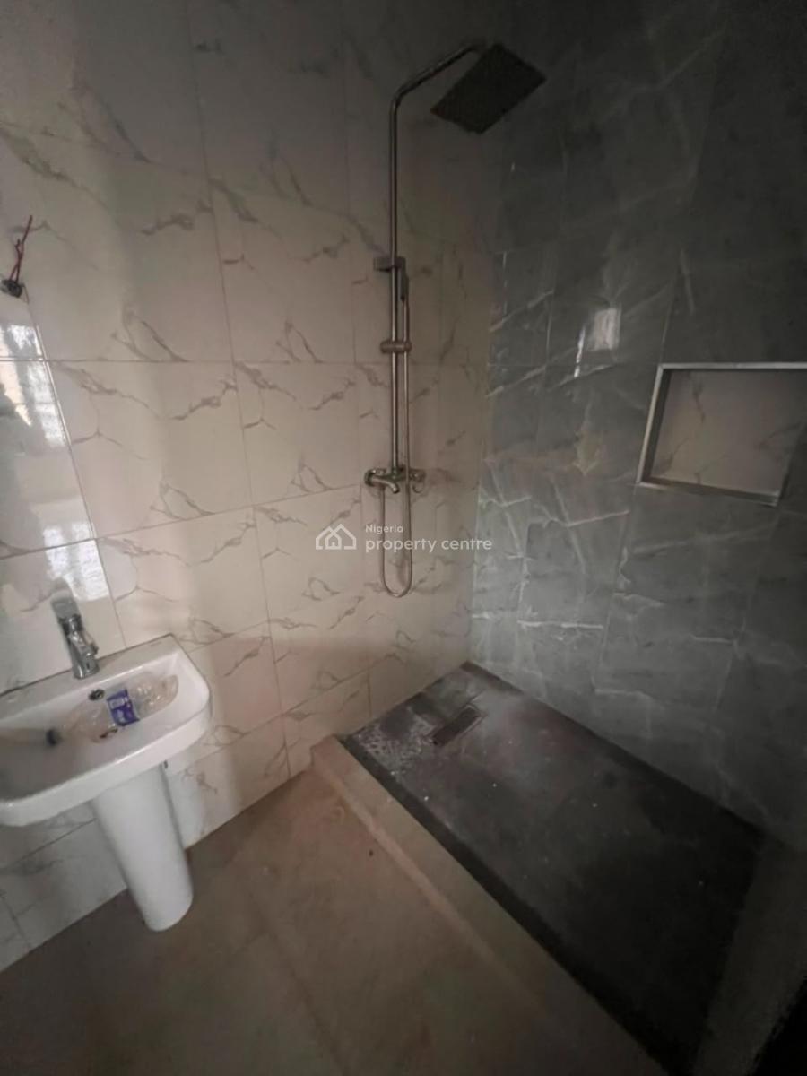 Nice 3 Beds Flat Apartment with Bq, Gilmore, Jahi, Abuja, Flat / Apartment for Rent