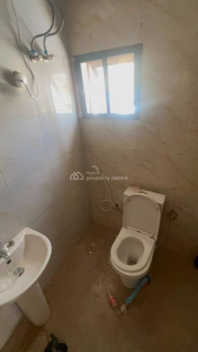 Nice 3 Beds Flat Apartment with Bq, Gilmore, Jahi, Abuja, Flat / Apartment for Rent