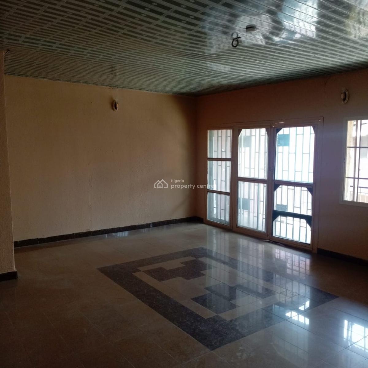Newly Renovated 4bedroom Flat Upstairs in Surulere, Off Adekunle Kuye Street Surulere Lagos, Kilo, Surulere, Lagos, Flat / Apartment for Rent