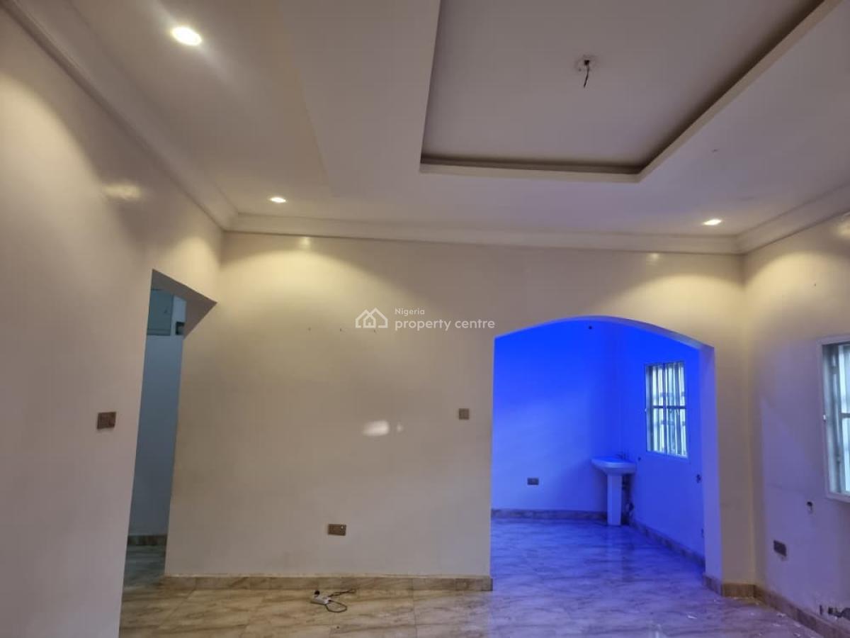 Beautiful Spacious 2 Bedroom Apartment, By Von, Lugbe District, Abuja, Flat / Apartment for Rent