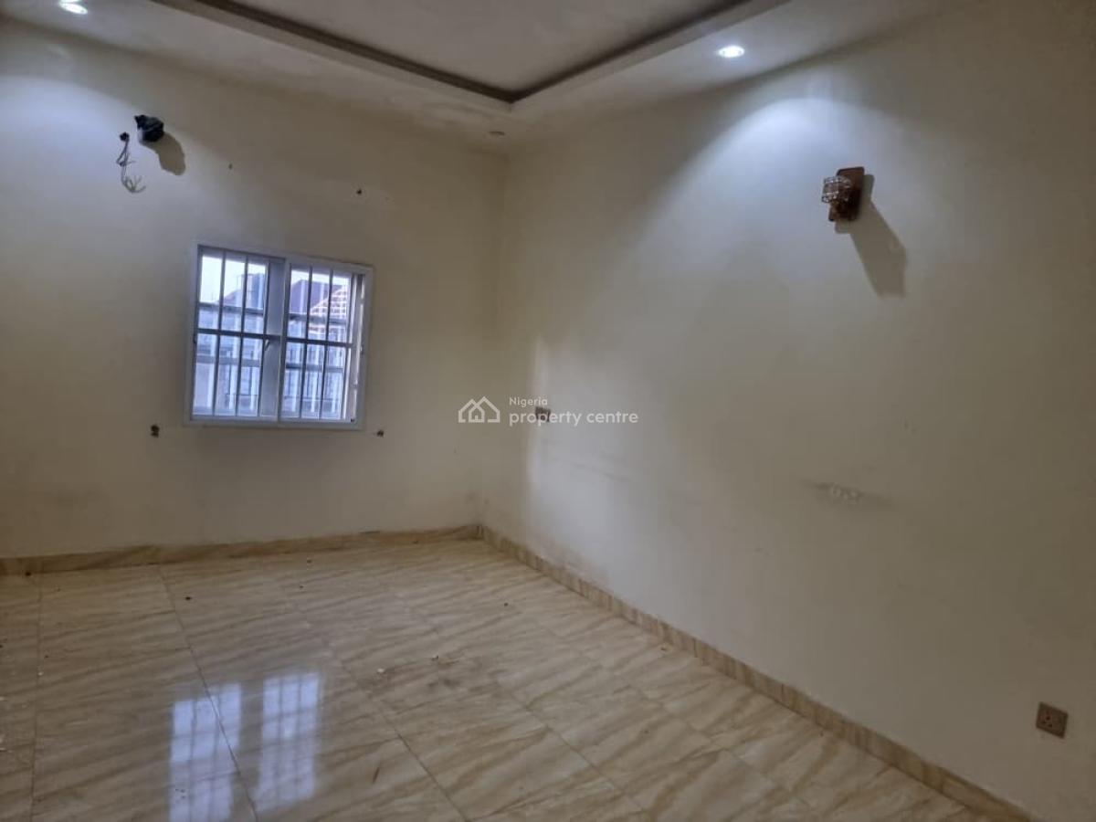 Beautiful Spacious 2 Bedroom Apartment, By Von, Lugbe District, Abuja, Flat / Apartment for Rent
