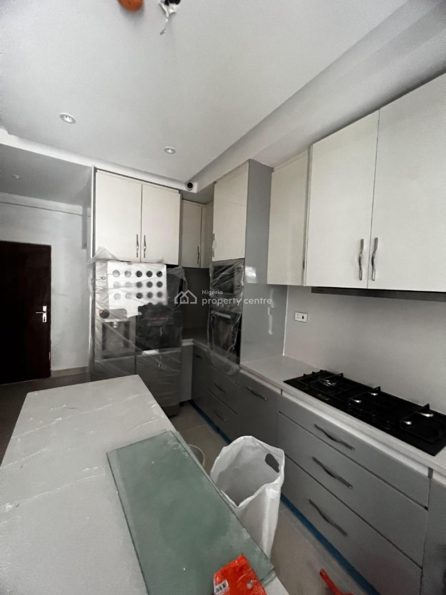 6 Bedrooms Fully Detached Duplex, Western Foreshore, Lekki Phase 2, Lekki, Lagos, Detached Duplex for Sale