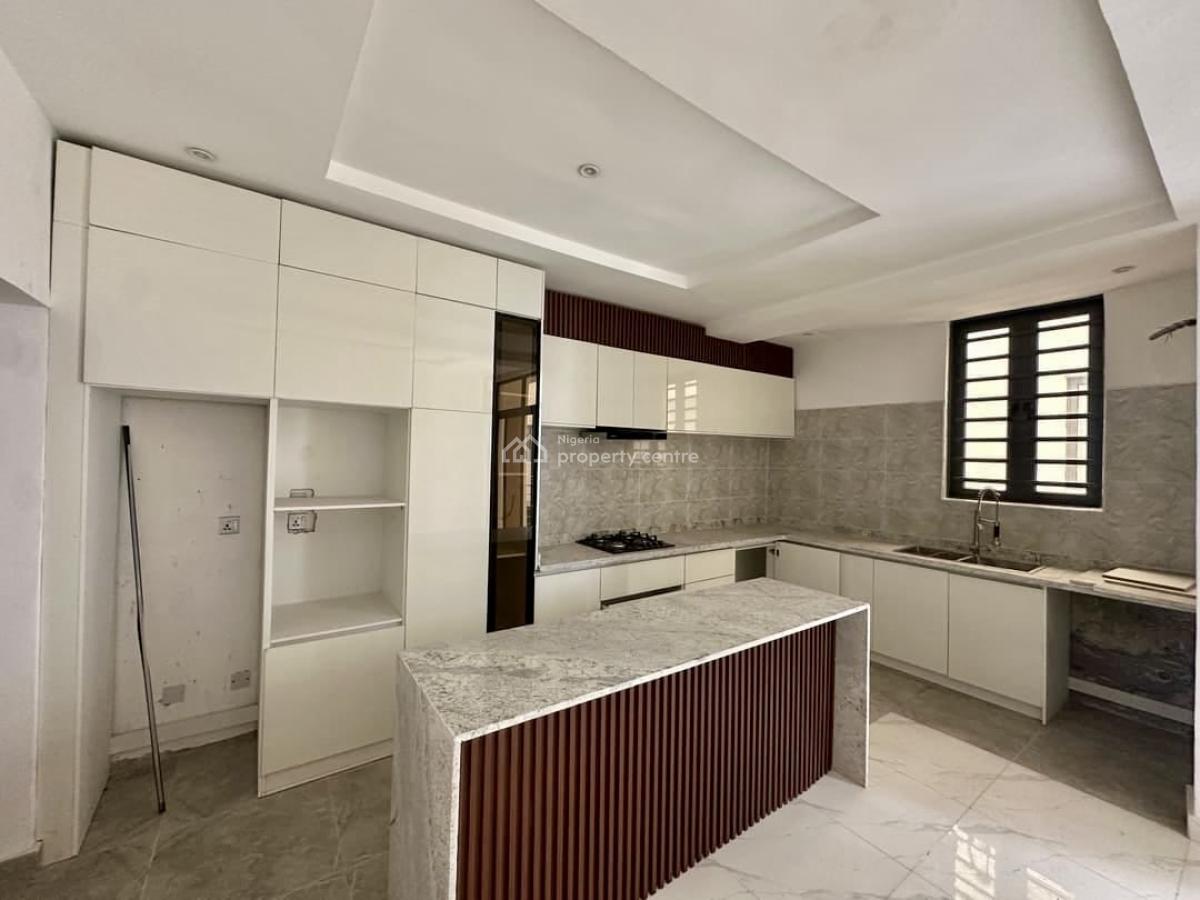 Serviced 2-bedroom Apartment in a Secure Estate, Freedom Way, Lekki Phase 1, Lekki, Lagos, Flat / Apartment for Rent