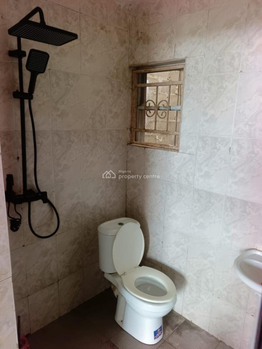 Spacious Room Upstairs in a Shared Apartment, Platinum Way Ikate, Ikate, Lekki, Lagos, Self Contain (single Rooms) for Rent