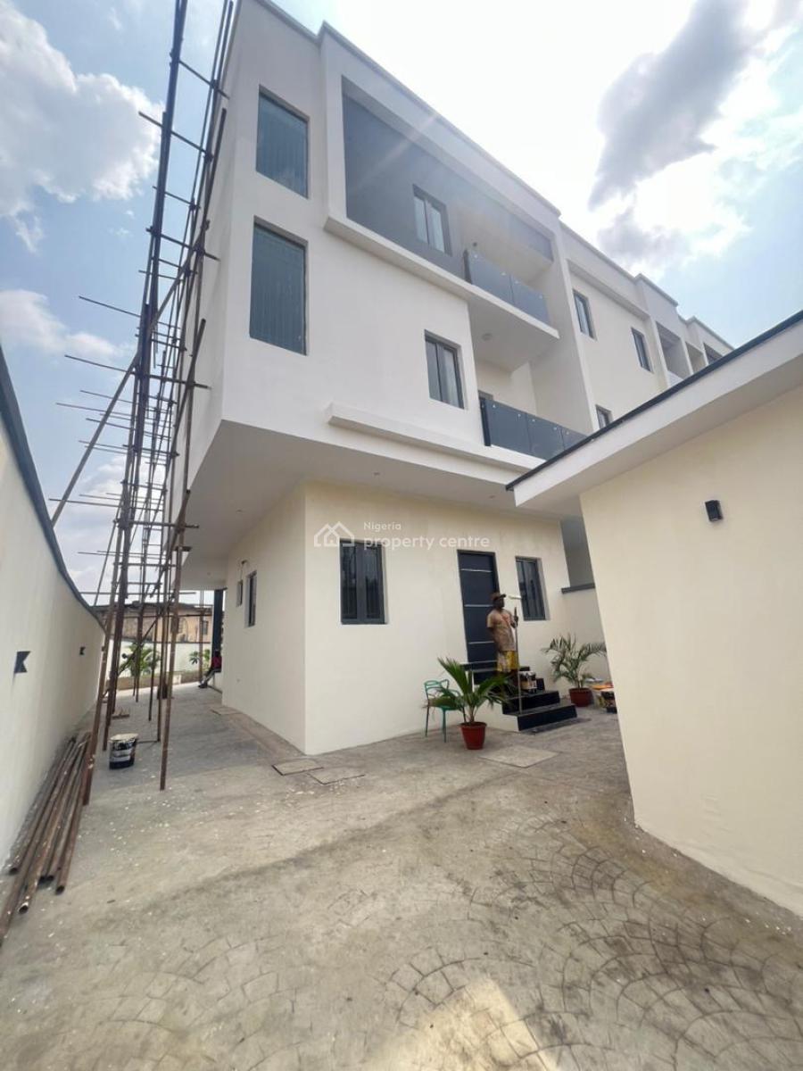 Newly Built 4-bedrooms Fully Fitted Terraced Duplex + Bq, Obanikoro, Obanikoro, Shomolu, Lagos, Semi-detached Duplex for Sale