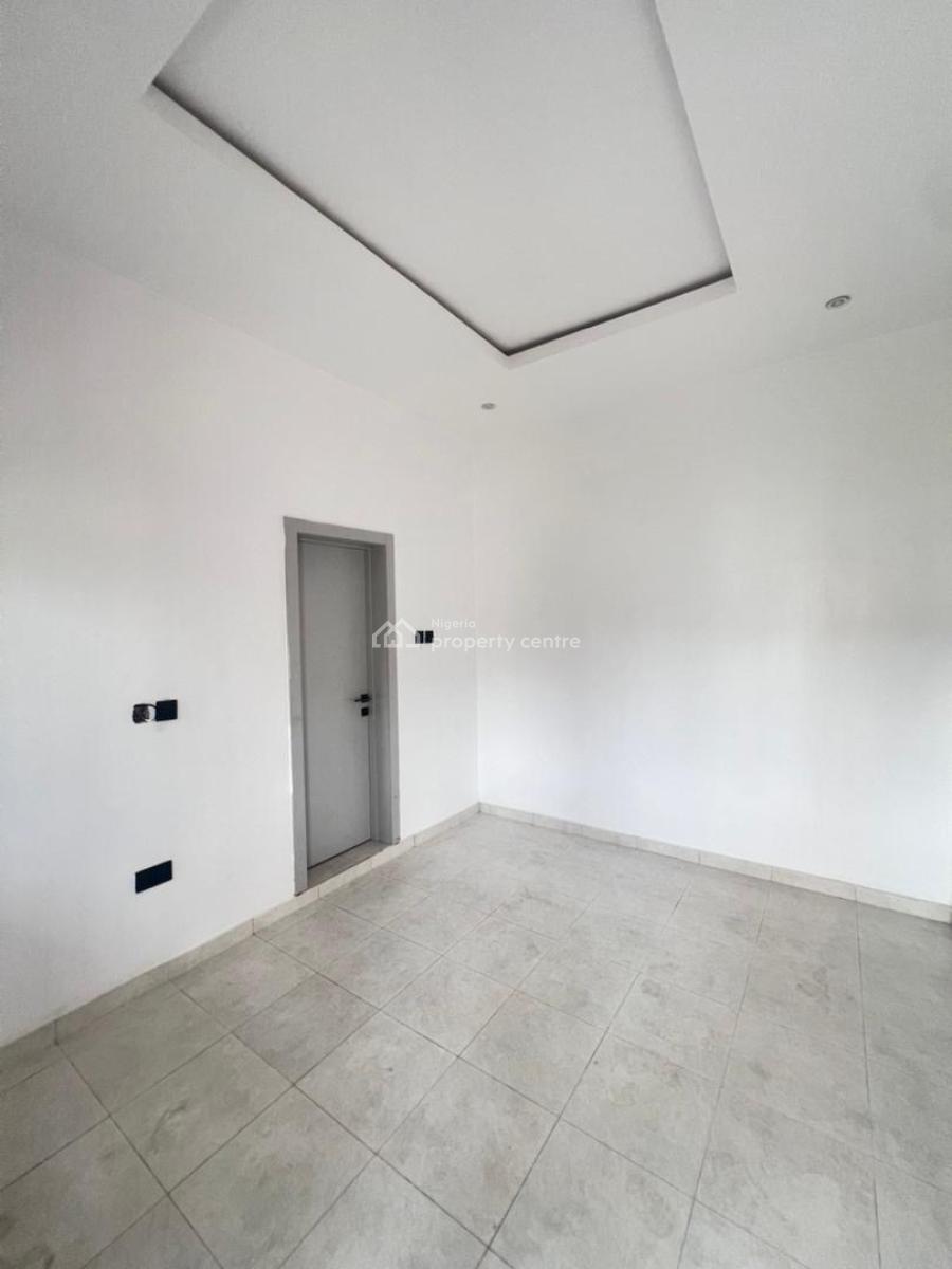 Newly Built 4-bedrooms Fully Fitted Terraced Duplex + Bq, Obanikoro, Obanikoro, Shomolu, Lagos, Semi-detached Duplex for Sale