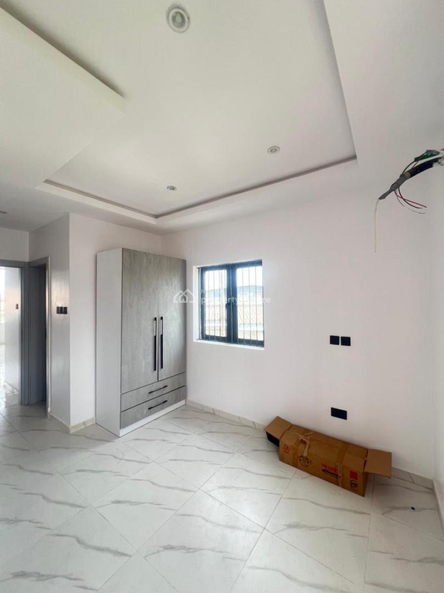 Newly Built 4-bedrooms Fully Fitted Terraced Duplex + Bq, Obanikoro, Obanikoro, Shomolu, Lagos, Semi-detached Duplex for Sale