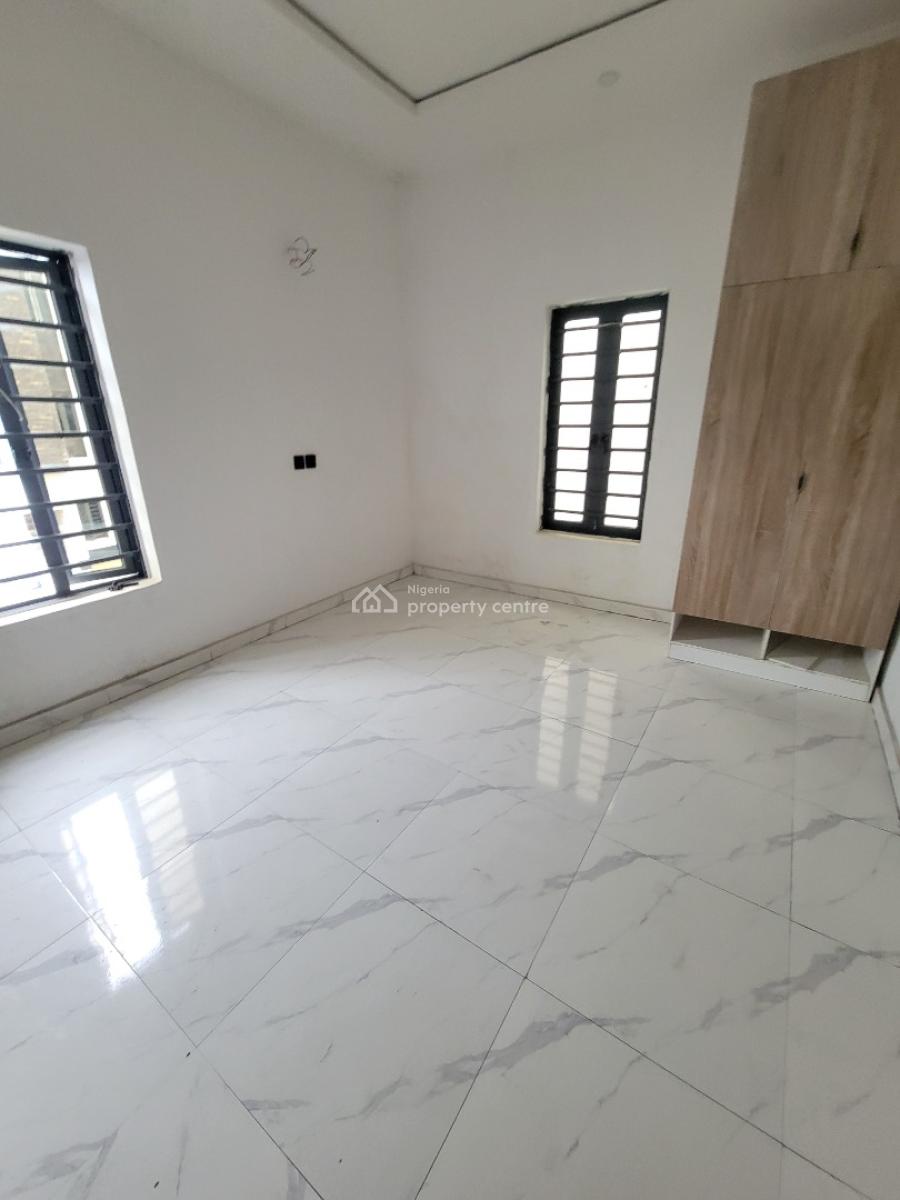 Newly Built and Spacious 2-bedroom Apartment, Mobil Road, Ilaje, Ilaje, Ajah, Lagos, Flat / Apartment for Rent