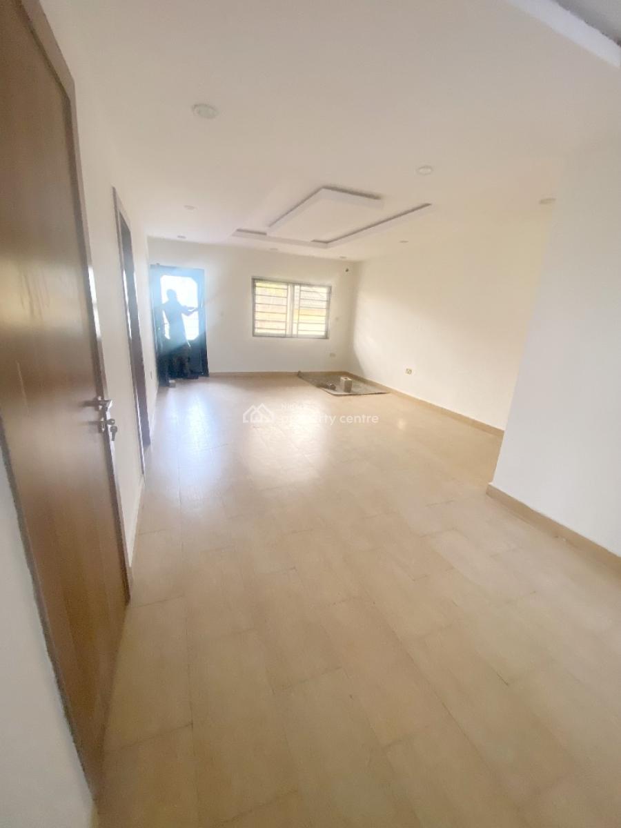 a Well Maintained Spacious 3 Bedroom Flat, Gra Phase 1, Magodo, Lagos, Flat / Apartment for Rent