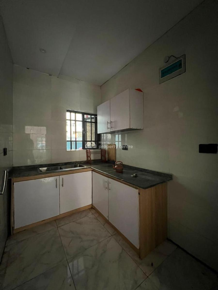 Beautiful Luxury 2 Bedroom Flat Not Far to D Road, Mobil Road Ilaje, Ajah, Lagos, Flat / Apartment for Rent