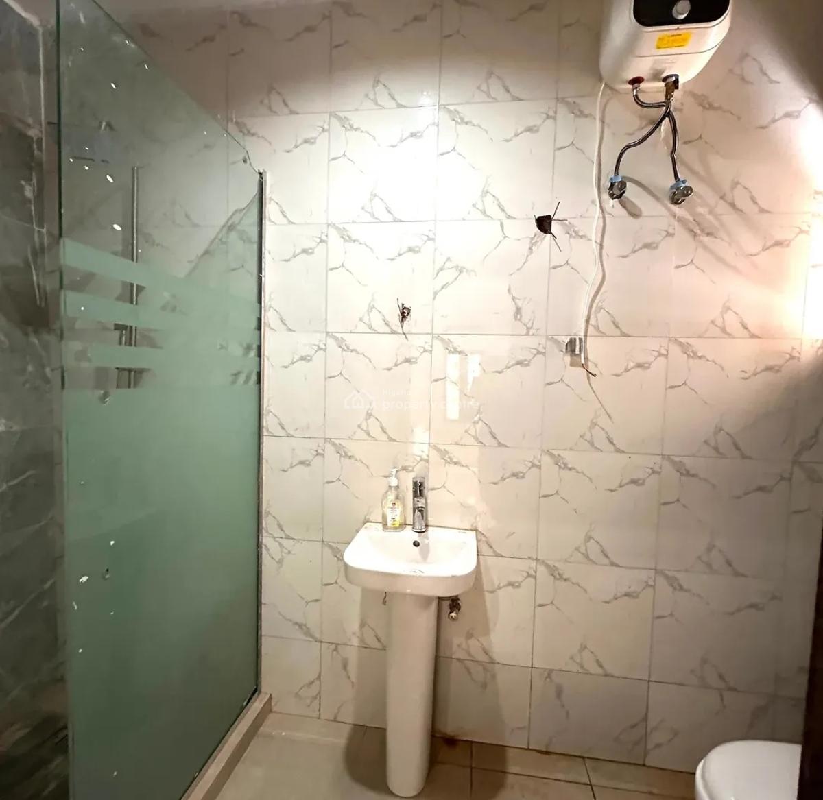 Newly Built 3 Bedrooms Apartment + Bq, Jahi, Abuja, House for Rent