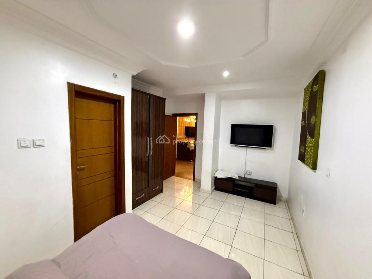 Direct Brief Furnished 2 Bedroom Apartment  Self Serviced, Mobalaji Johnson Estate, Lekki Phase 1, Lekki, Lagos, Flat / Apartment for Rent