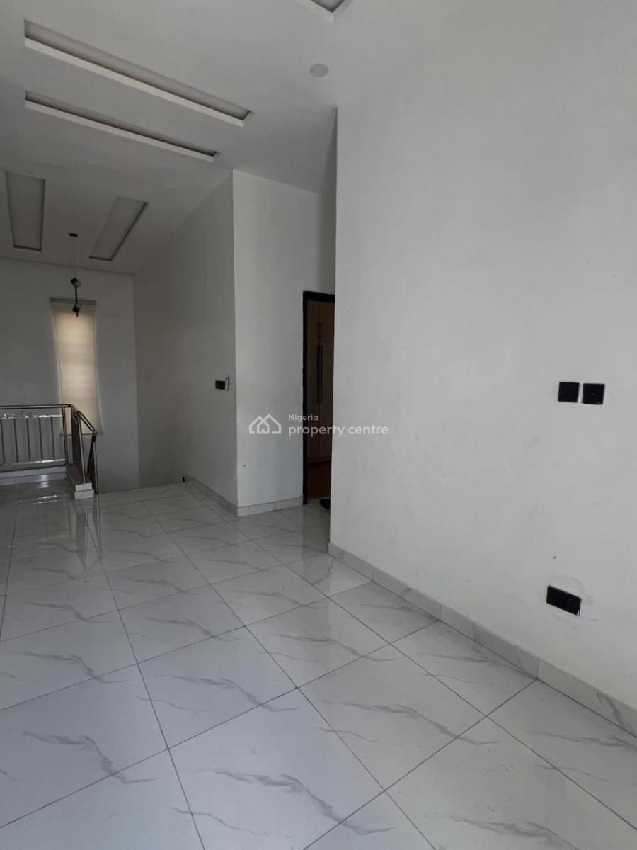 Exquisite 2 Bedroom Apartment, Ologolo, Lekki, Lagos, Flat / Apartment for Rent