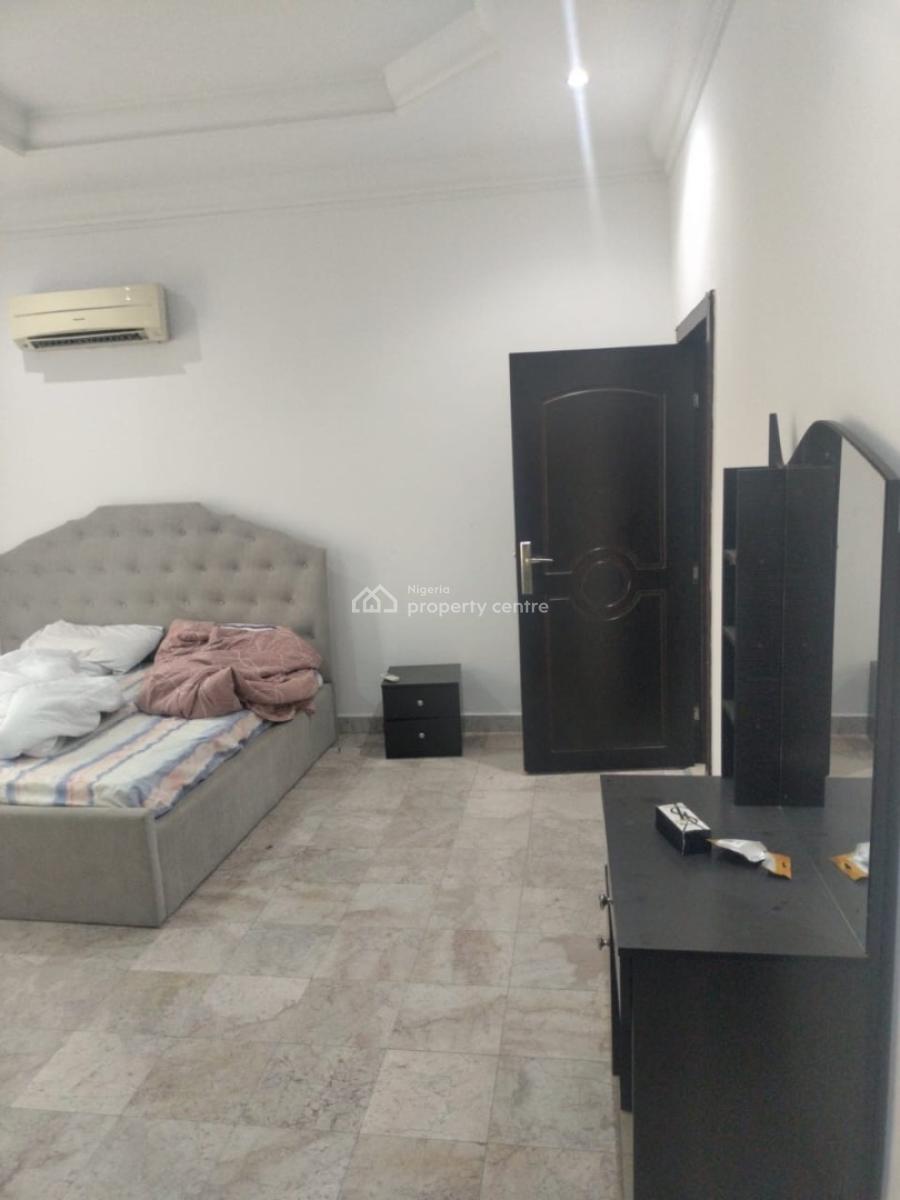 Spacious 3 Bedroom Flat + Bq, Onikoyi, Ikoyi, Lagos, Flat / Apartment for Sale