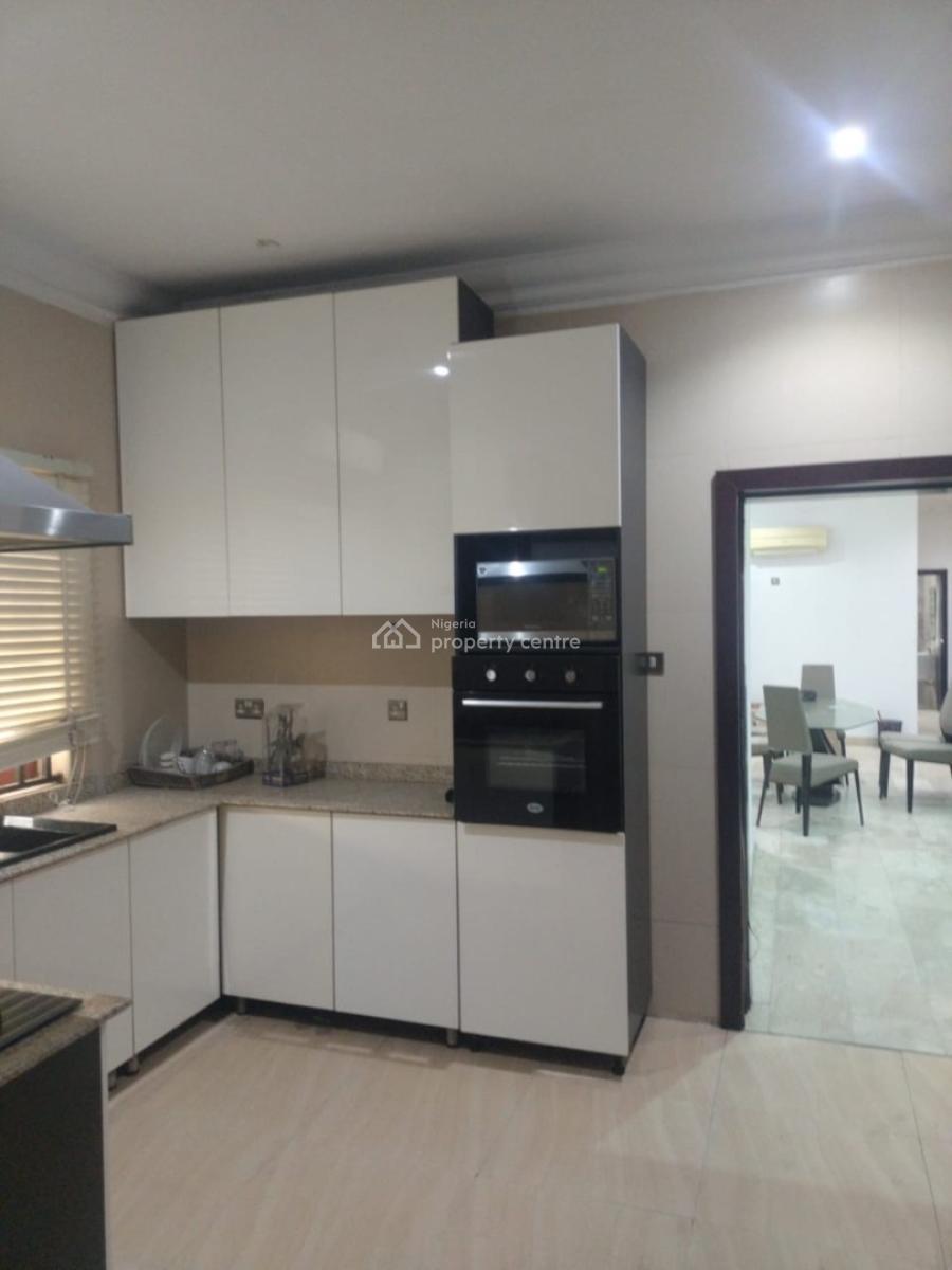 Spacious 3 Bedroom Flat + Bq, Onikoyi, Ikoyi, Lagos, Flat / Apartment for Sale