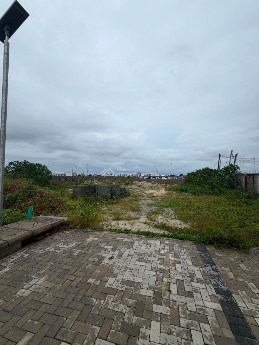 Prime Waterfront Investment Opportunity -- Directly Facing The Coastal, Lekki, Lagos, Land for Sale