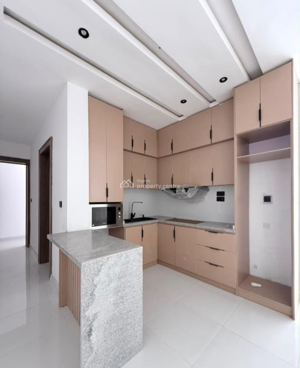Newly Built and Serviced with 24/7 Power Supply 2 Bedroom En-suite Fla, Lekki Phase 1, Lekki, Lagos, Flat / Apartment for Rent