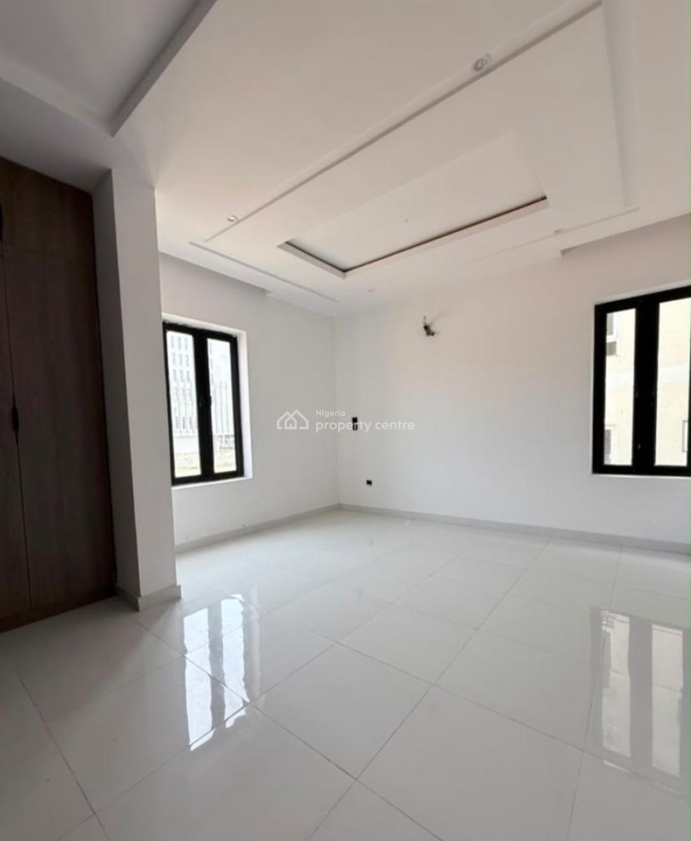 Newly Built and Serviced with 24/7 Power Supply 2 Bedroom En-suite Fla, Lekki Phase 1, Lekki, Lagos, Flat / Apartment for Rent