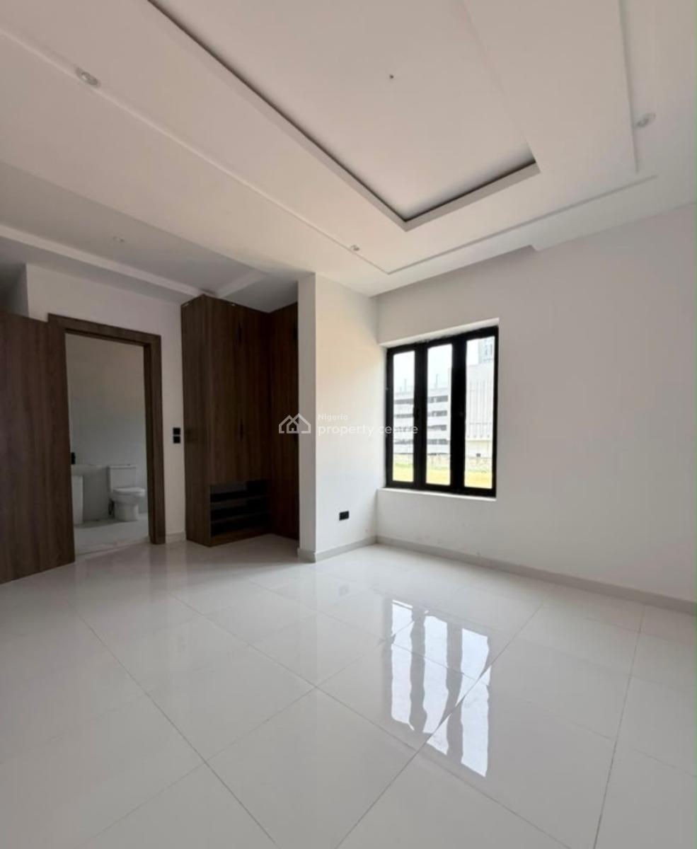 Newly Built and Serviced with 24/7 Power Supply 2 Bedroom En-suite Fla, Lekki Phase 1, Lekki, Lagos, Flat / Apartment for Rent
