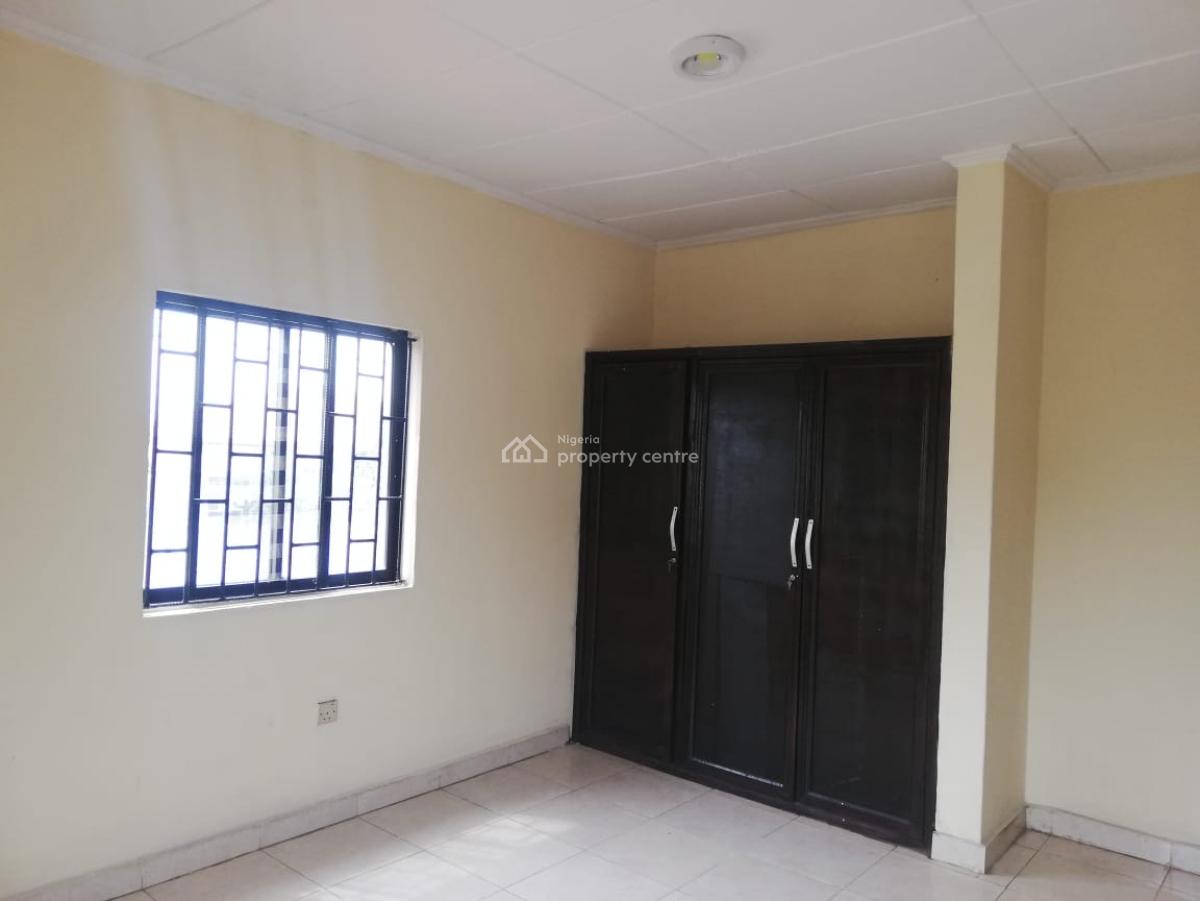 Luxury 4bedroom, Magodo, Lagos, Semi-detached Duplex for Rent