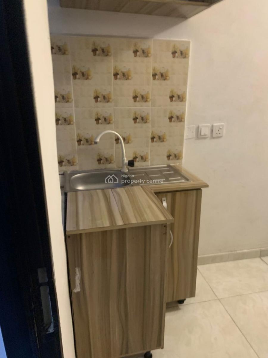 Nice and Spacious Roomself Contained Bq with Open Plan Kitchen and War, Bera Estate Chevron, Lekki, Lagos, Self Contain (single Rooms) for Rent