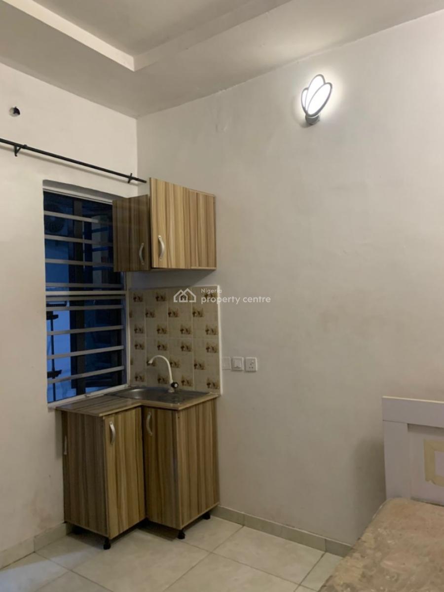 Nice and Spacious Roomself Contained Bq with Open Plan Kitchen and War, Bera Estate Chevron, Lekki, Lagos, Self Contain (single Rooms) for Rent