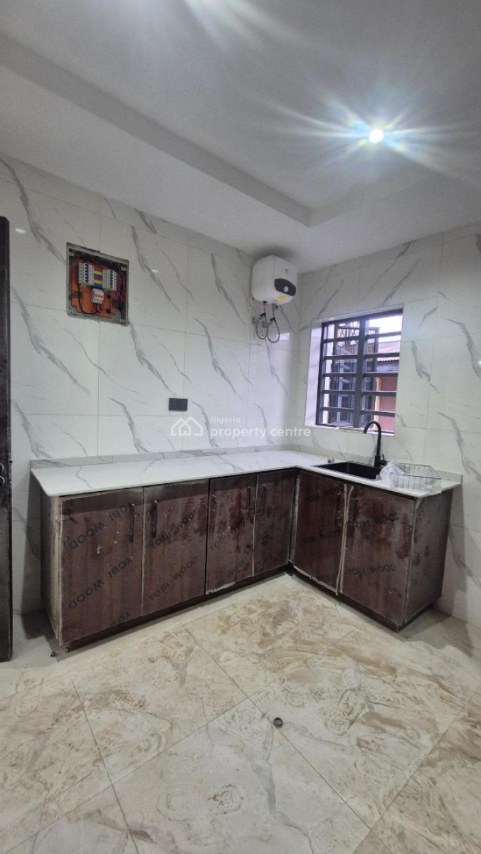 Direct New 3 Bedroom Office Space in Anthony Villlage for Office Only, Anthony Village Lagos, Anthony, Maryland, Lagos, Flat / Apartment for Rent