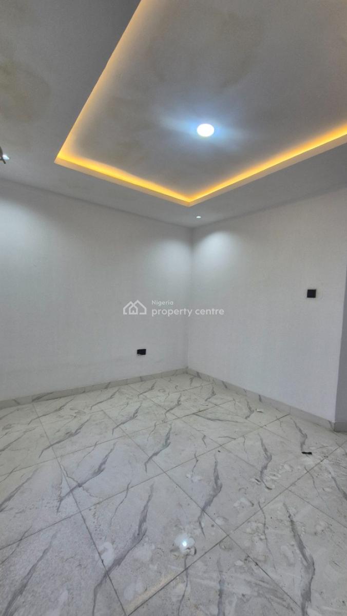 Direct New 3 Bedroom Office Space in Anthony Villlage for Office Only, Anthony Village Lagos, Anthony, Maryland, Lagos, Flat / Apartment for Rent