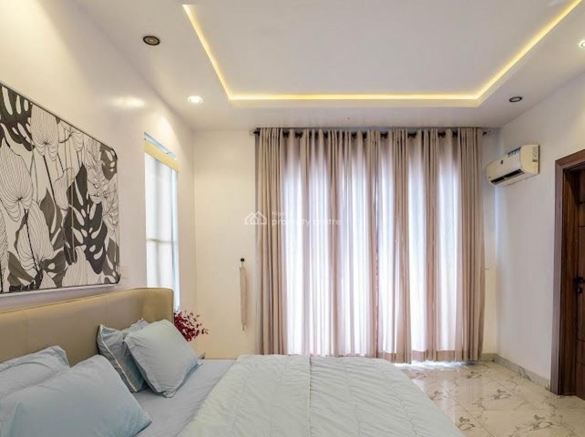 Luxury 3 Bedroom Apartment, Periwinkle Estate, Lekki Phase 1, Lekki, Lagos, Flat / Apartment Short Let