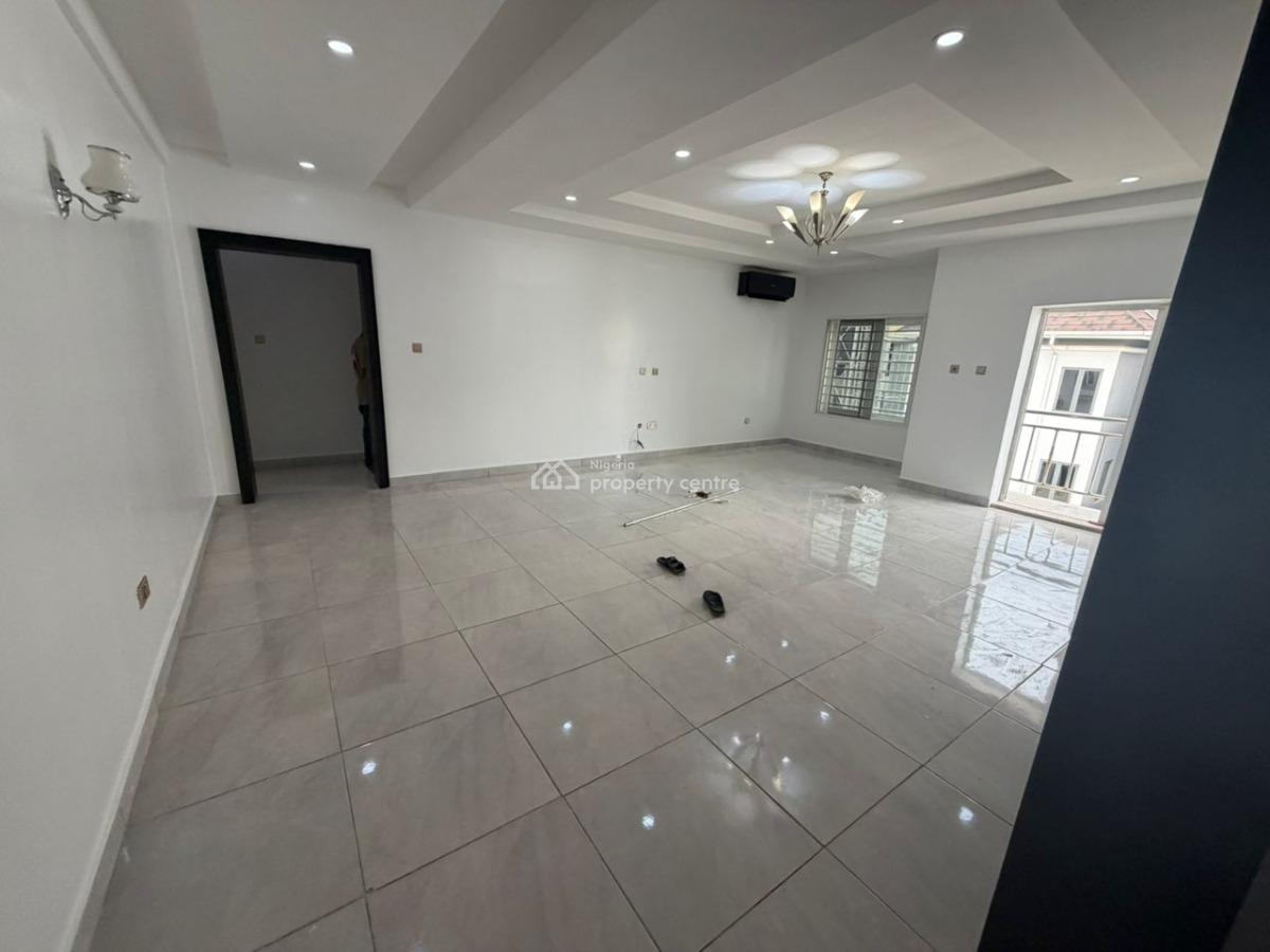 Services 2 Bedroom Flat with Gen and Ac., Jahi, Abuja, Flat / Apartment for Rent