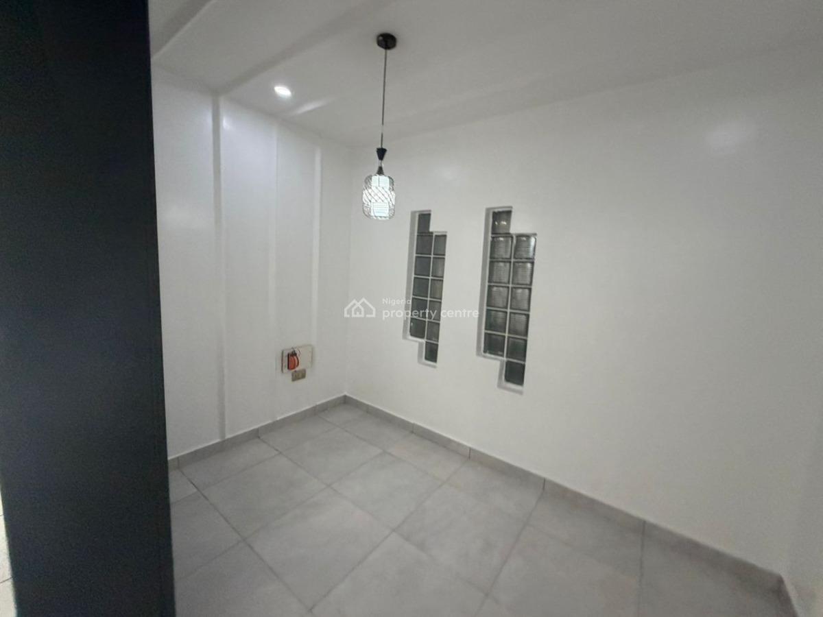 Services 2 Bedroom Flat with Gen and Ac., Jahi, Abuja, Flat / Apartment for Rent
