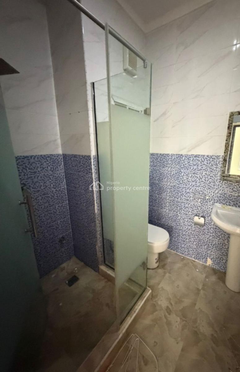 Services 2 Bedroom Flat with Gen and Ac., Jahi, Abuja, Flat / Apartment for Rent
