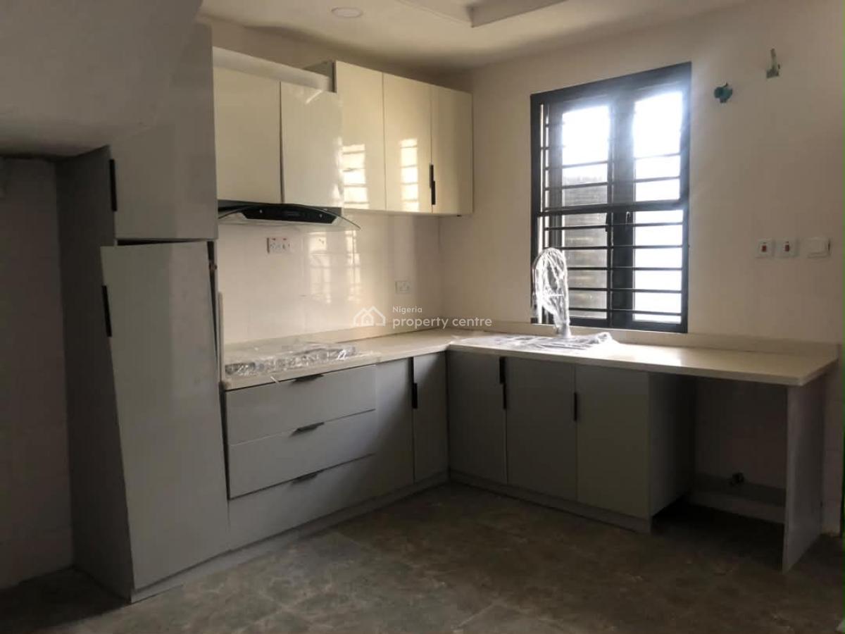 Luxury 5bedrooms Semi Detached Duplex with Bq, Atlantic View Estate Alpha Beach, Lekki Phase 1, Lekki, Lagos, Semi-detached Duplex for Rent