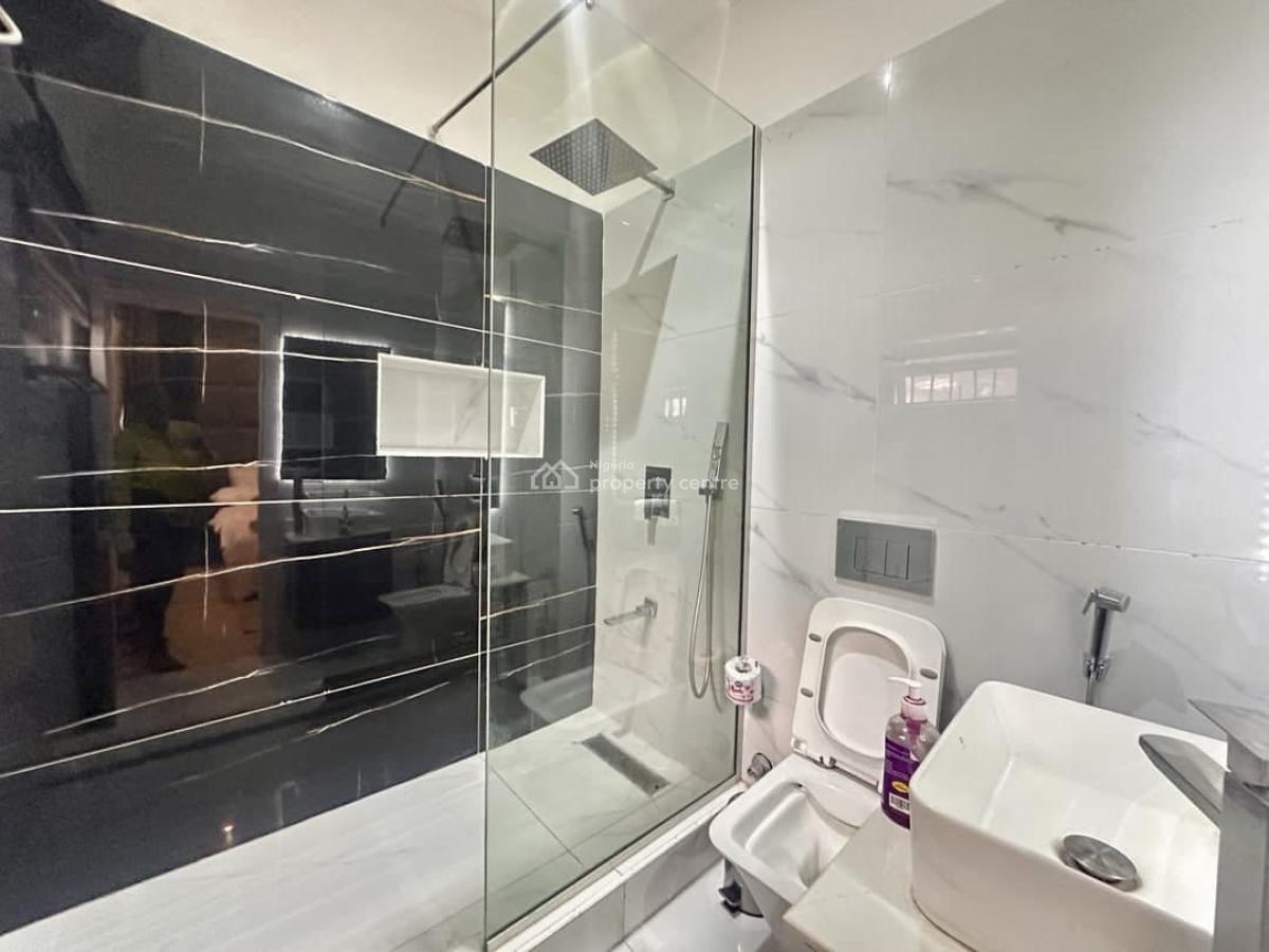 Furnished 3-bedroom Apartment in Lekki Phase 1, Lekki Phase 1, Lekki, Lagos, Flat / Apartment for Rent