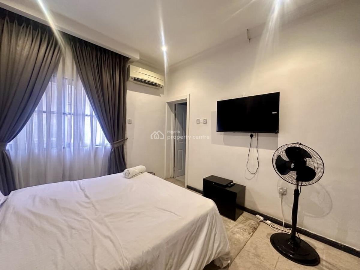 Furnished 3-bedroom Apartment in Lekki Phase 1, Lekki Phase 1, Lekki, Lagos, Flat / Apartment for Rent