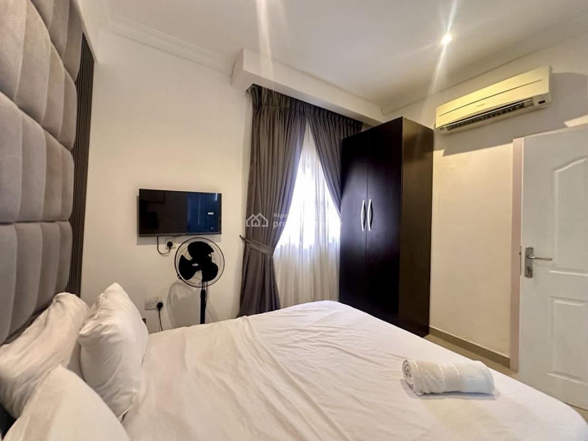 Furnished 3-bedroom Apartment in Lekki Phase 1, Lekki Phase 1, Lekki, Lagos, Flat / Apartment for Rent