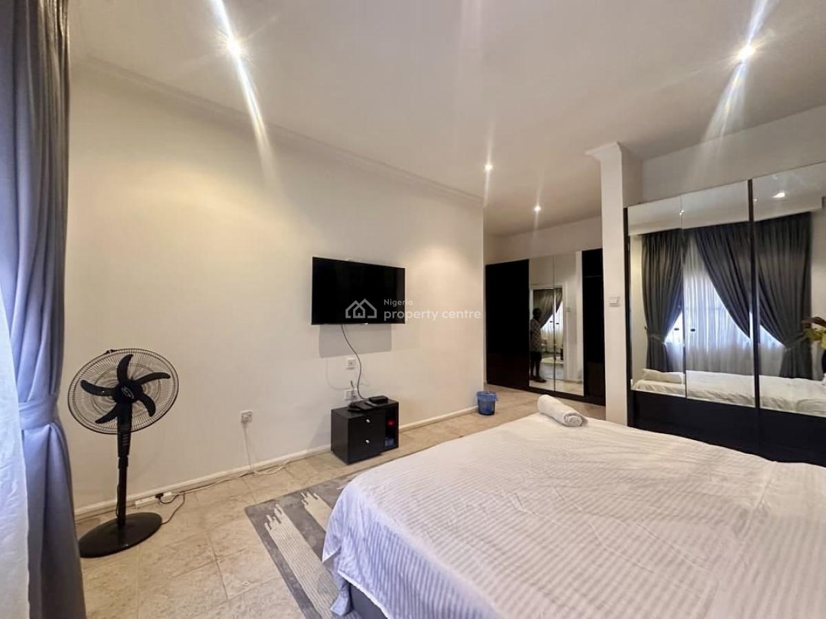 Furnished 3-bedroom Apartment in Lekki Phase 1, Lekki Phase 1, Lekki, Lagos, Flat / Apartment for Rent
