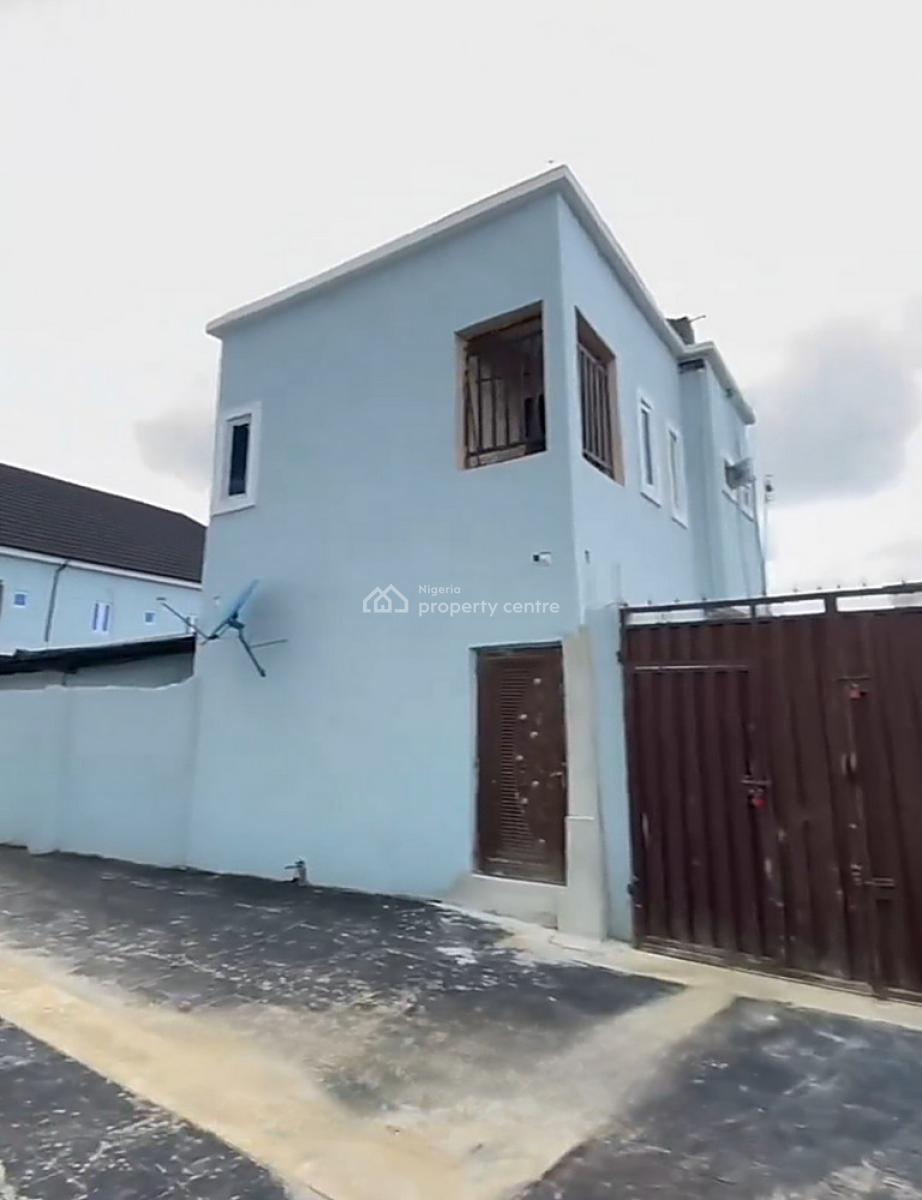 Functional 30 Rooms Hotel, Igwuruta, Port Harcourt, Rivers, Hotel / Guest House for Sale