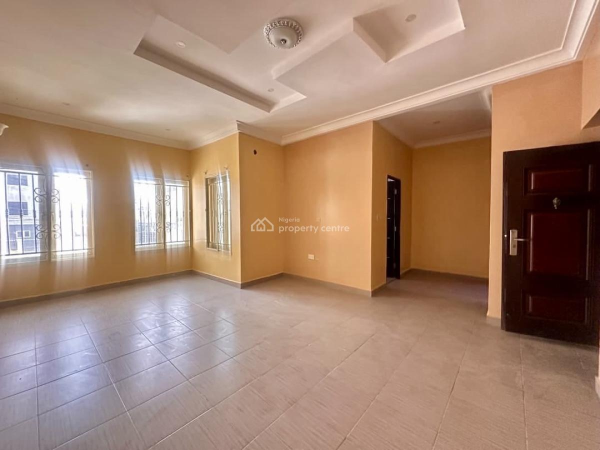 Well-finished 3-bedroom Apartment  Ologolo, Ologolo, Lekki, Lagos, Flat / Apartment for Rent