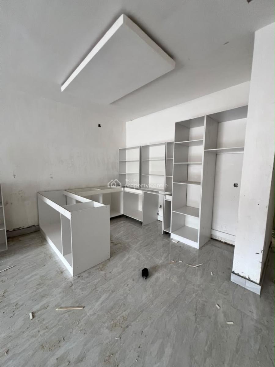 Luxury 2-bedroom Apartment with Pool, Gym, Elevator & Balcony, Victoria Island (vi), Lagos, Block of Flats for Sale