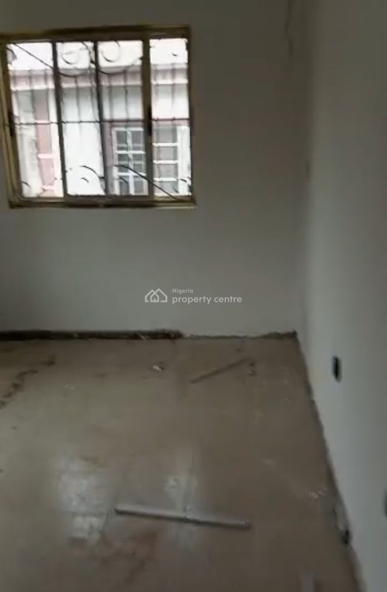 Decent 3 Bedroom Apartment, Gra Phase 2, Magodo, Lagos, Flat / Apartment for Rent