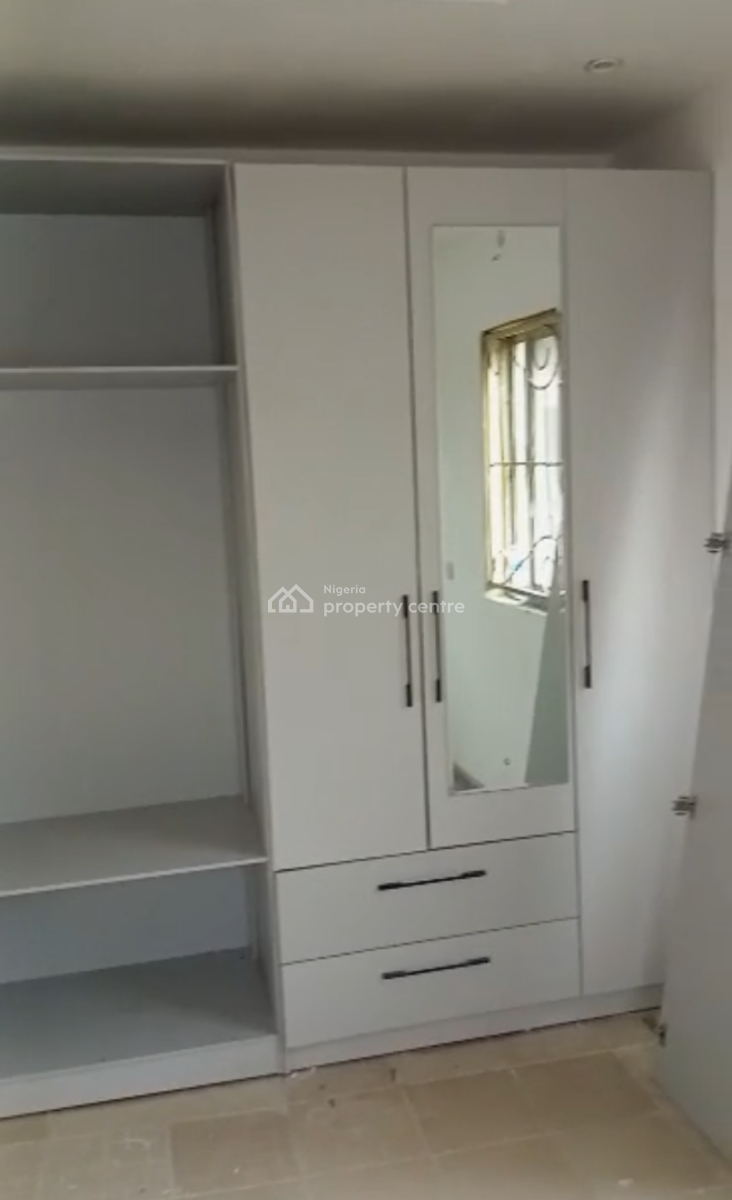 Decent 3 Bedroom Apartment, Gra Phase 2, Magodo, Lagos, Flat / Apartment for Rent