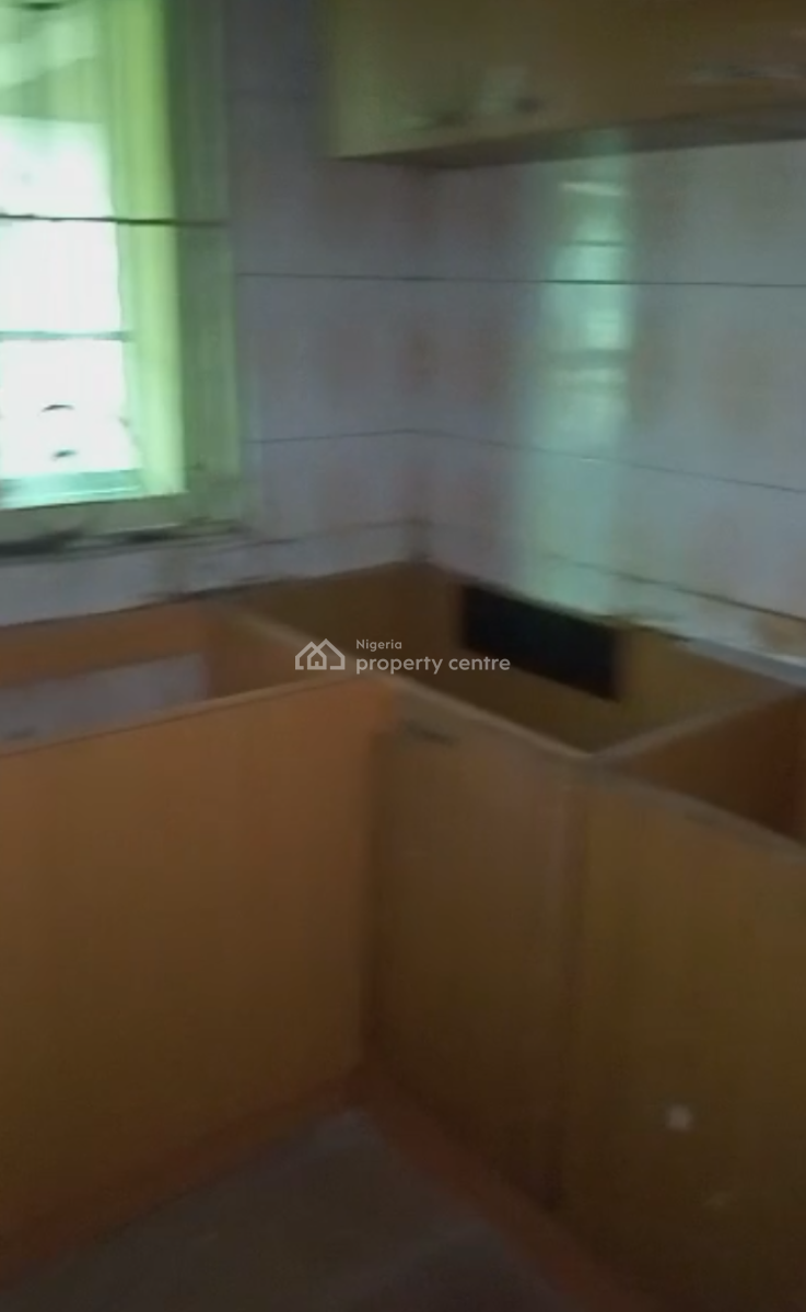 Decent 3 Bedroom Apartment, Gra Phase 2, Magodo, Lagos, Flat / Apartment for Rent
