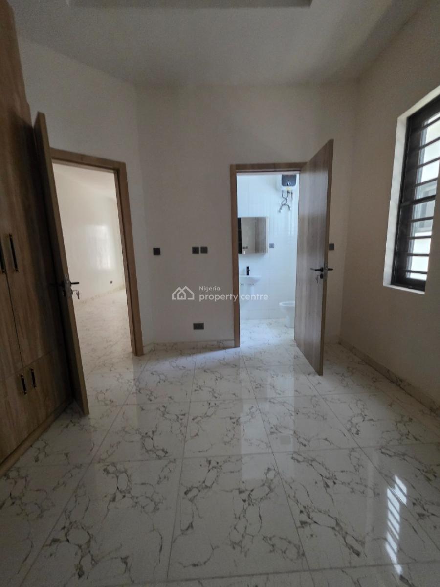 Luxury 4 Bedroom Terrace Duplex with Excellent Finishing, Off Mobil Road Ilaje, Lekki Phase 2, Lekki, Lagos, Terraced Duplex for Rent