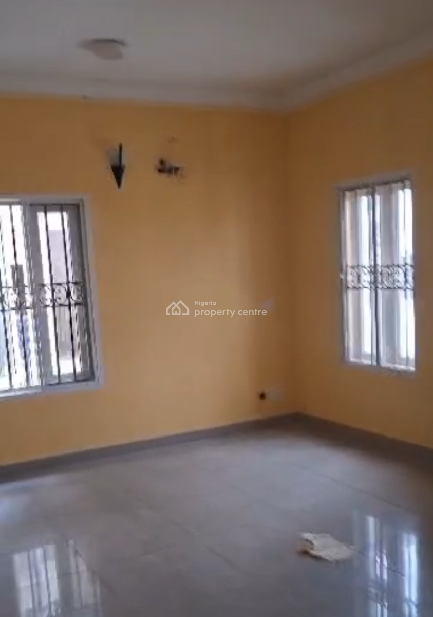 Decent 3 Bedroom Apartment, Maryland, Lagos, Flat / Apartment for Rent