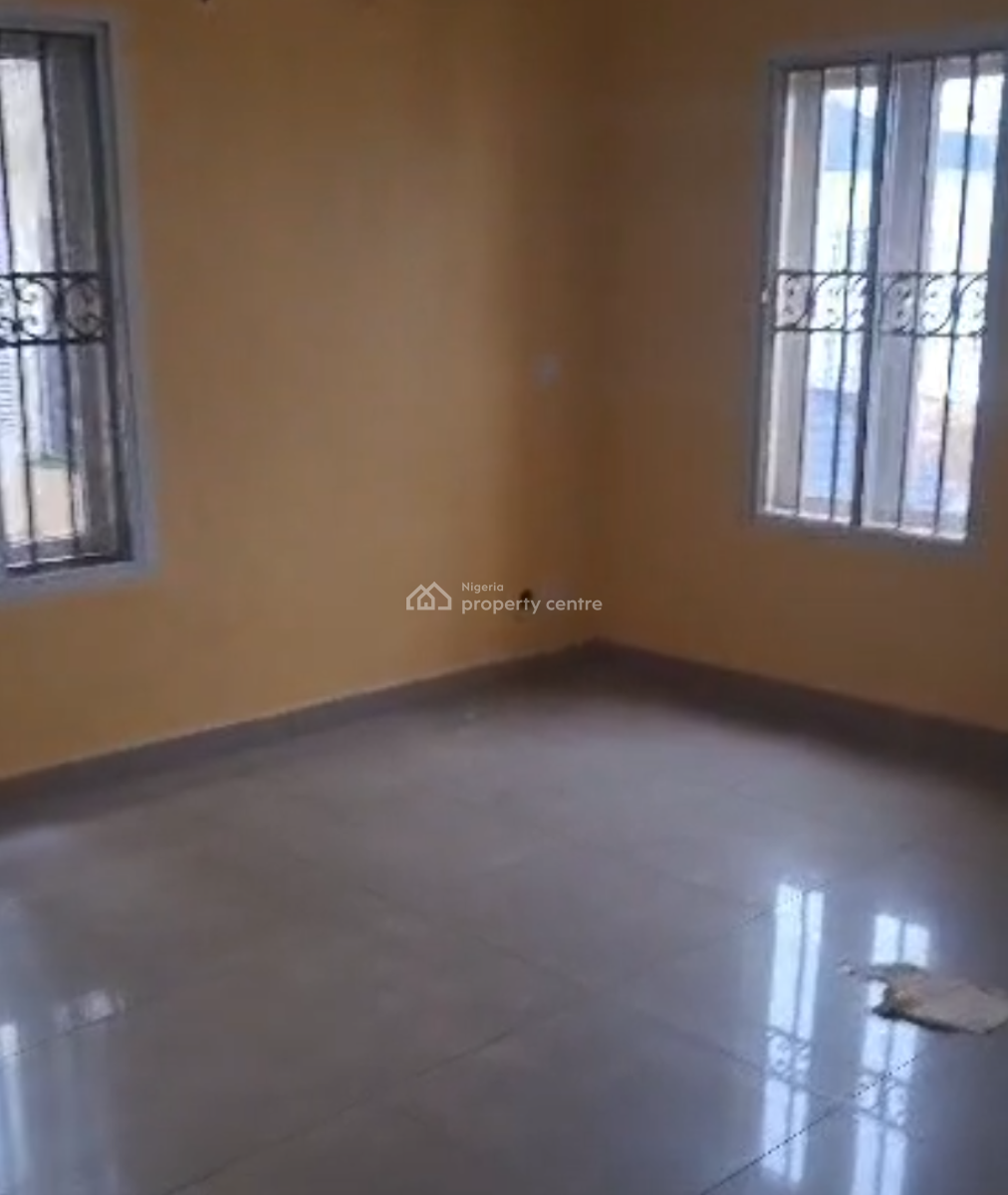 Decent 3 Bedroom Apartment, Maryland, Lagos, Flat / Apartment for Rent